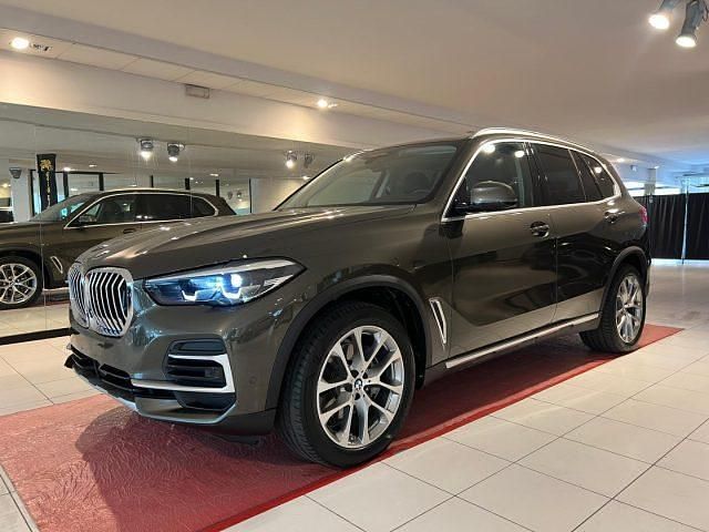Begagnad BMW X5 Efficient Dynamics 286 HK (210 kW) 2021 Grå SUV