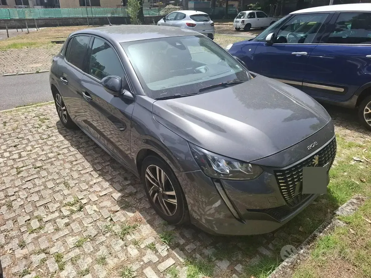 Usata Peugeot 208 Allure 82 CV (60 kW) 2022 Grigio Utilitaria