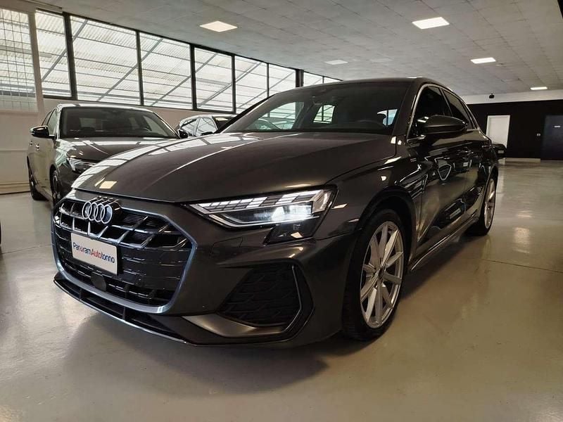 Usata Audi A3 S-Line 150 CV (110 kW) 2025 Daytona metallizzato Berlina