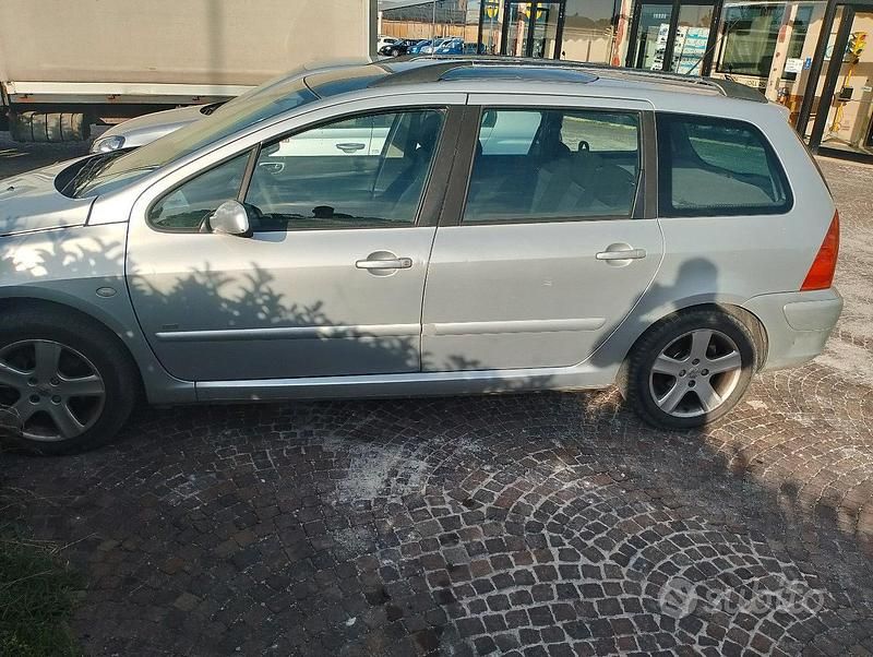 Usata Peugeot 307 180 CV (132 kW) 2004 Grigio Station wagon