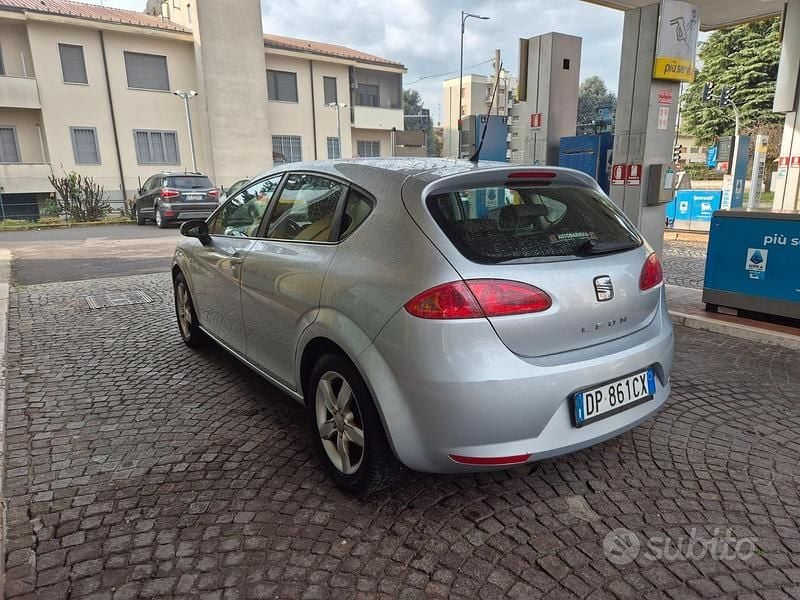 Usata Seat Leon 2007 Grigio Utilitaria