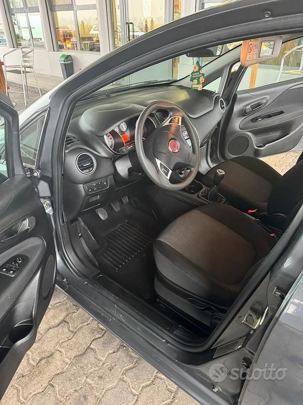 Usata Fiat Punto 75 CV (55 kW) 2014 Utilitaria