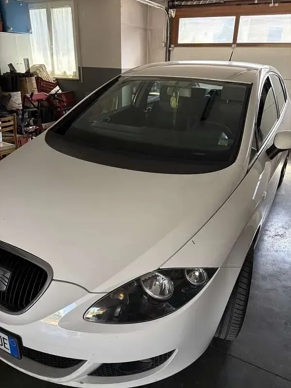 Usata Seat Leon Reference 90 CV (66 kW) 2009 Utilitaria