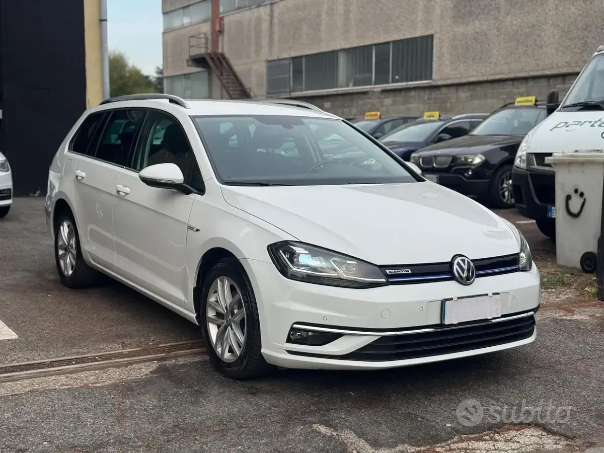 Usata VW Golf VII Executive 110 CV (80 kW) 2018 Bianco Station wagon