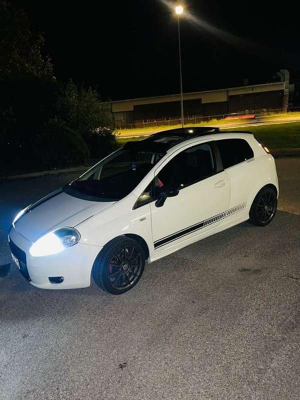 Usata Fiat Grande Punto Sport 90 CV (66 kW) 2009 Utilitaria