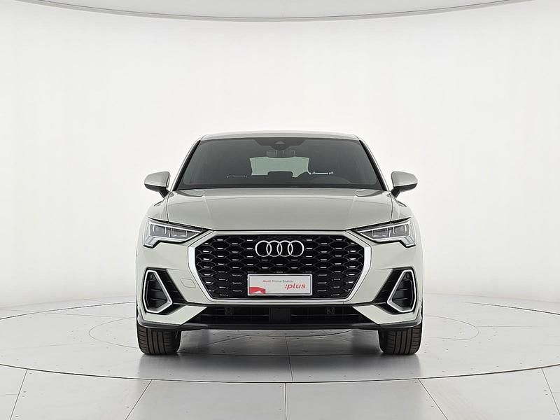 Usata Audi Q3 Sportback S-Line 150 CV (110 kW) 2024 Argento SUV