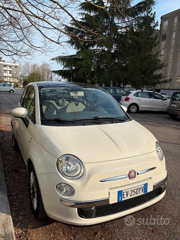 Usata Fiat 500 Lounge 69 CV (50 kW) 2014 Bianco Utilitaria