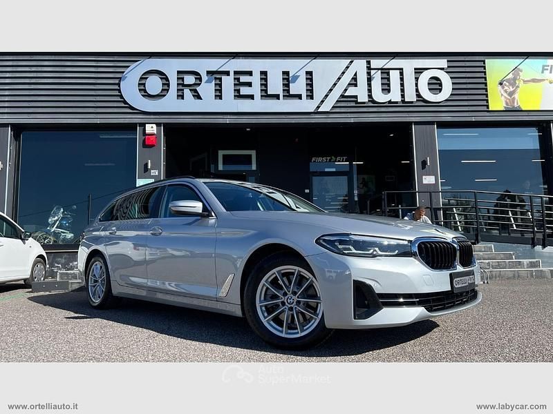 Usata BMW 520 Efficient Dynamics 190 CV (139 kW) 2021 Argento Station wagon