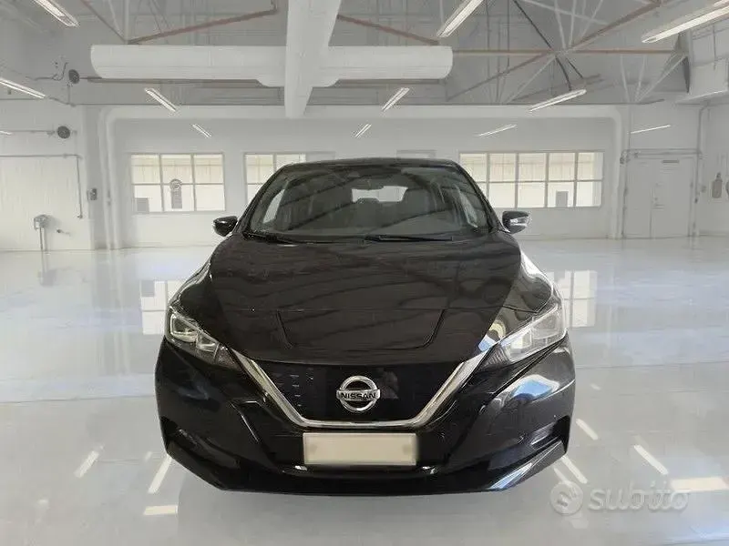 Usata Nissan Leaf 89 kW (122 CV) 2021 Nero Utilitaria