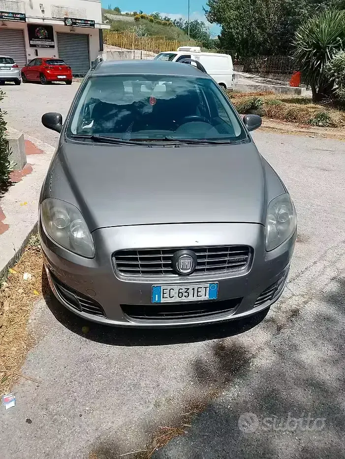 Usata Fiat Croma 120 CV (88 kW) 2010 Grigio Station wagon