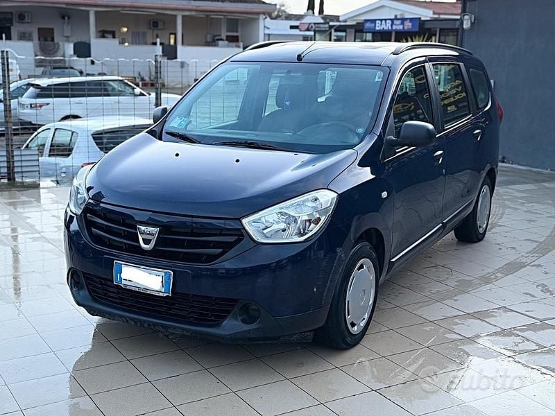 Usata Dacia Lodgy Prestige 85 CV (62 kW) 2015 Blu Monovolume