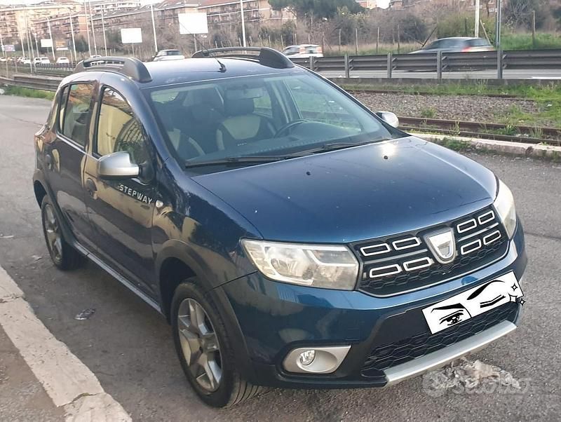 Usata Dacia Sandero 90 CV (66 kW) 2018 Blu Berlina
