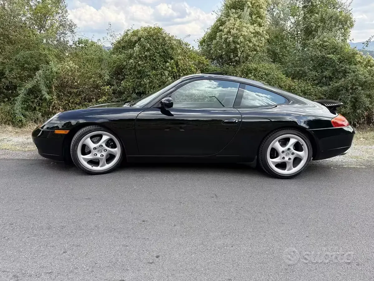 Usata Porsche 911 Carrera 300 CV (220 kW) 1998 Nero Coupé