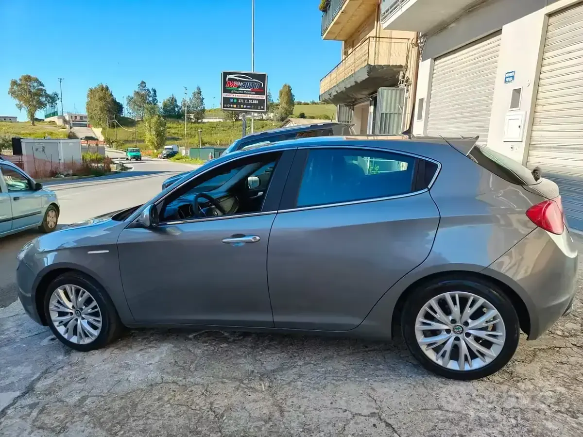 Gebraucht Alfa Romeo Giulietta 120 PS (88 kW) 2016 Schwarz Kleinwagen