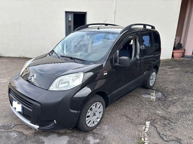 Grigio Usata 2011 Citroën Nemo XTR Monovolume | 4900 € (Buon prezzo) - Immagine 1/4