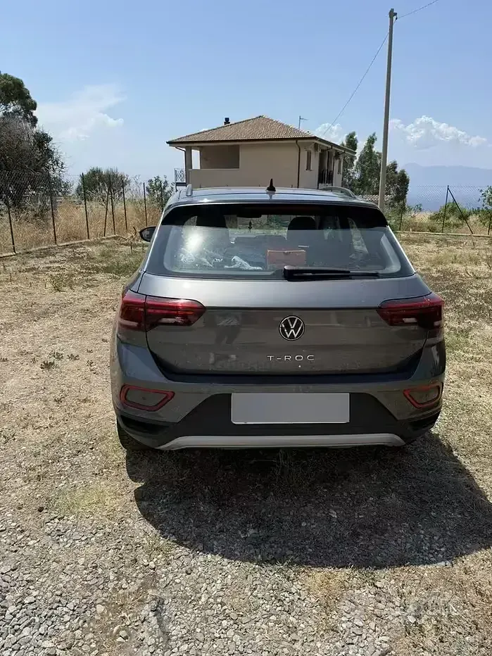 Usata VW T-Roc Life 150 CV (110 kW) 2024 Grigio SUV