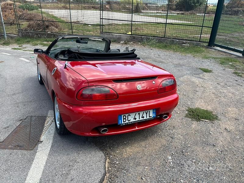 Usata MG F 120 CV (88 kW) 1999 Rosso Cabrio