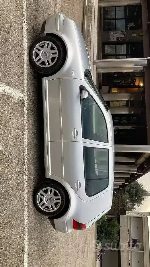 Usata VW Golf IV 101 CV (74 kW) 2002 Berlina