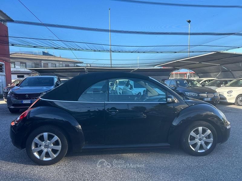 Usata VW Beetle 105 CV (77 kW) 2007 Other Cabrio