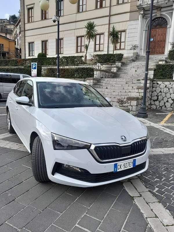 Bianco Usata 2022 Skoda Scala Style Utilitaria | 15.500 € (Buon prezzo) - Immagine 1/4
