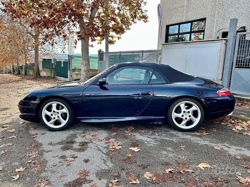 Usata Porsche 911 Carrera Cabriolet 300 CV (220 kW) 1999 Blu Cabrio
