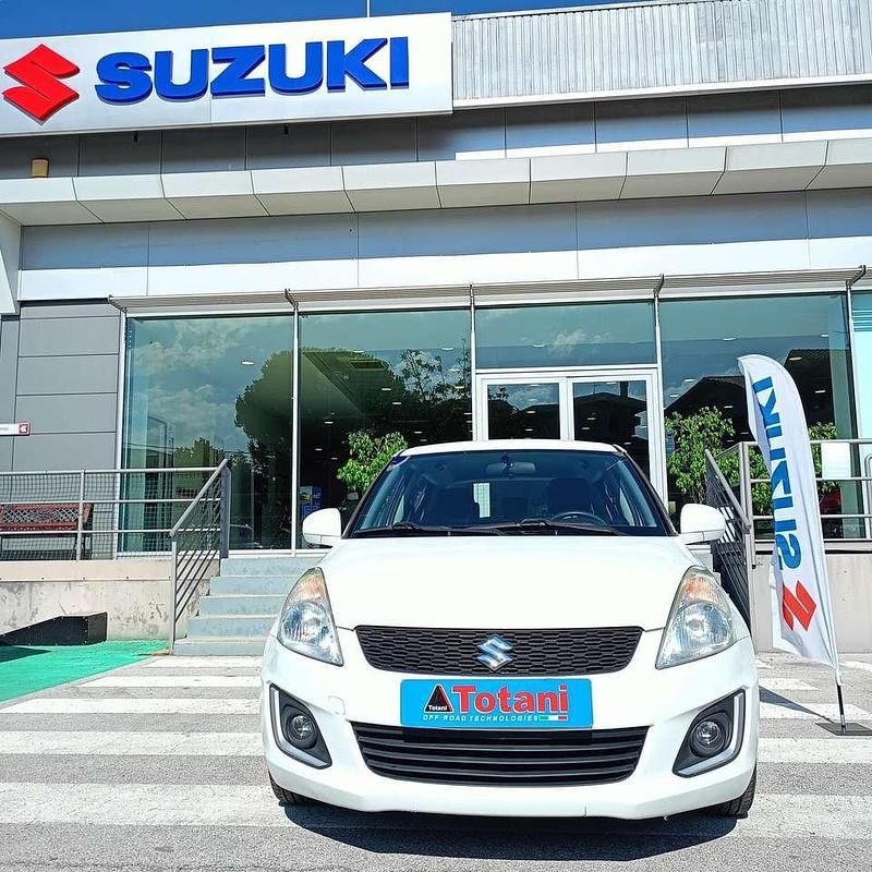Usata Suzuki Swift 75 CV (55 kW) 2014 Bianco Utilitaria