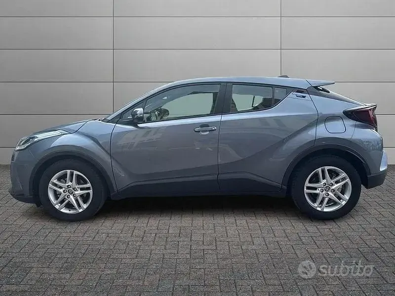 Usata Toyota C-HR Active 122 CV (89 kW) 2023 Blu/azzurro SUV