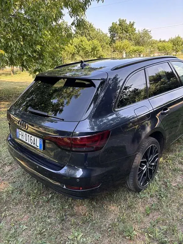 Usata Audi A4 Business 150 CV (110 kW) 2017 Bluazzurro Station wagon