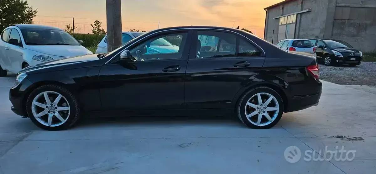 Usata Mercedes C220 Classic 170 CV (125 kW) 2007 Giallo Berlina