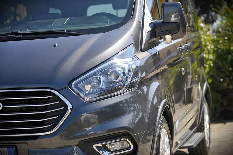 Usata 2021 Ford Tourneo Custom Titanium Furgone | 29.000 € (Molto cara) - Immagine 1/4