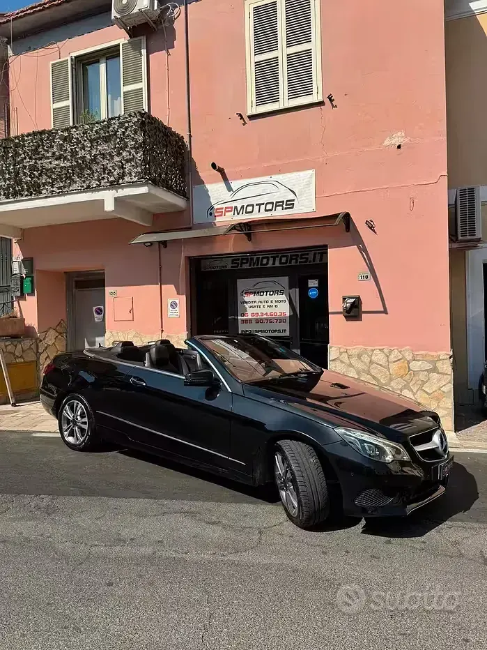 Usata Mercedes E350 Premium 258 CV (189 kW) 2015 Nero Cabrio