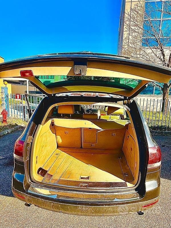 Usata VW Touareg 240 CV (176 kW) 2008 Nero SUV