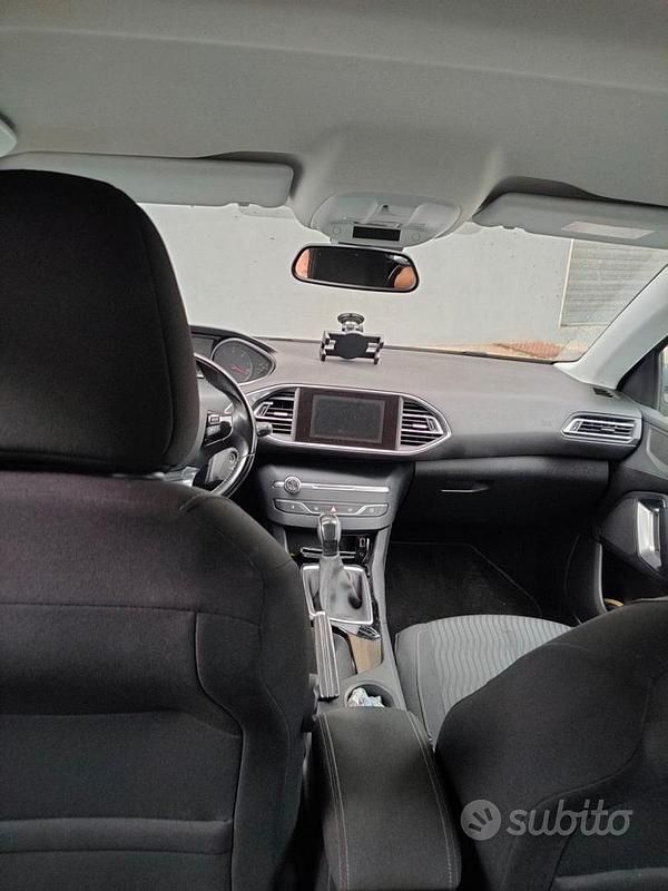Usata Peugeot 308 100 CV (73 kW) 2016 Grigio Station wagon
