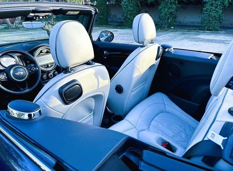 Usata Mini Cooper D Cabriolet 116 CV (85 kW) 2018 Blu/azzurro Cabrio