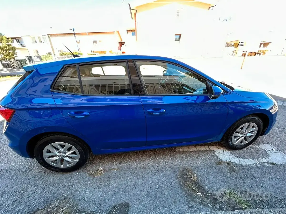 Usata Skoda Fabia 65 CV (47 kW) 2023 Blu Utilitaria