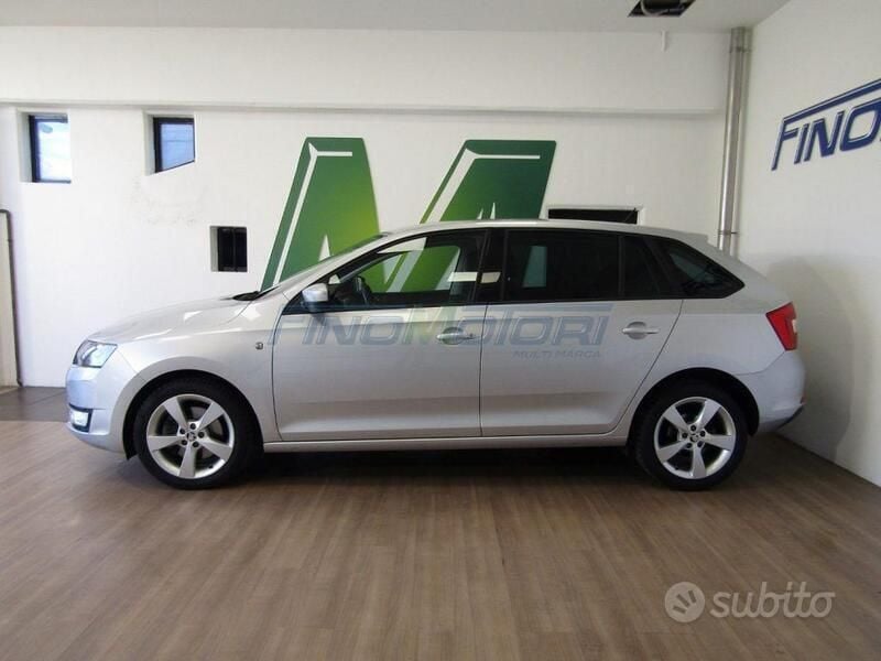 Usata Skoda Rapid Ambition 90 CV (66 kW) 2015 Argento metallizzato Station wagon