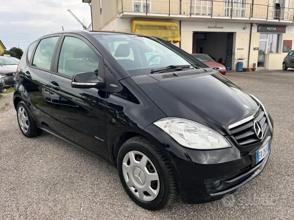 Usata Mercedes A160 Edition 95 CV (69 kW) 2011 Nero Utilitaria