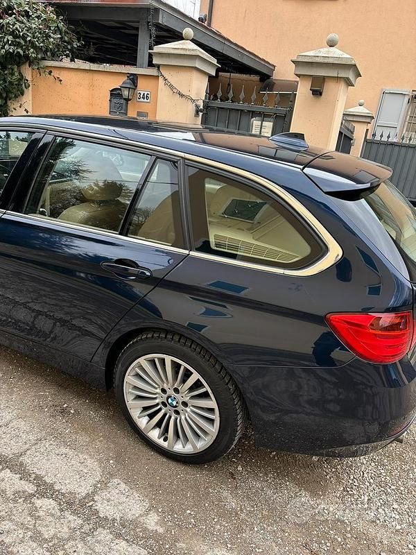 Usata BMW 316 Luxury Line 116 CV (85 kW) 2014 Blu/azzurro Station wagon