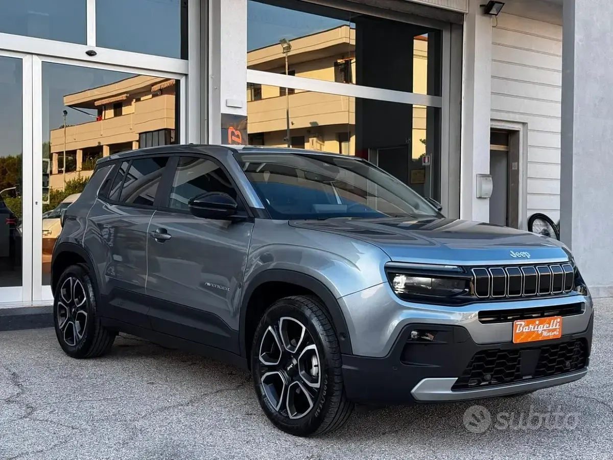 Usata Jeep Avenger Summit 101 CV (74 kW) 2025 Grigio SUV