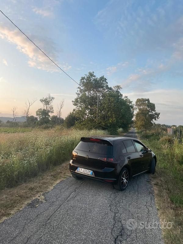 Usata VW Golf 110 CV (80 kW) 2015 Nero Coupé