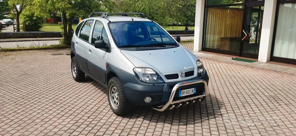 Usata Renault Scénic 115 CV (84 kW) 2001 Grigio Monovolume