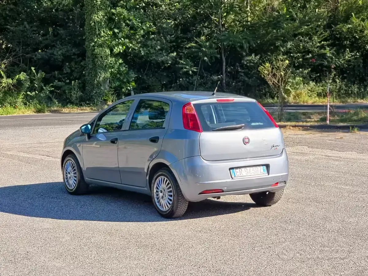 Usata Fiat Grande Punto S 69 CV (50 kW) 2013 Grigio Utilitaria