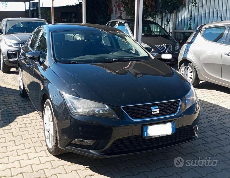 Usata Seat Leon Style 105 CV (77 kW) 2013 Nero Berlina