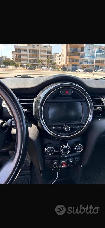 Usata Mini Cooper D 2018 Grigio Utilitaria