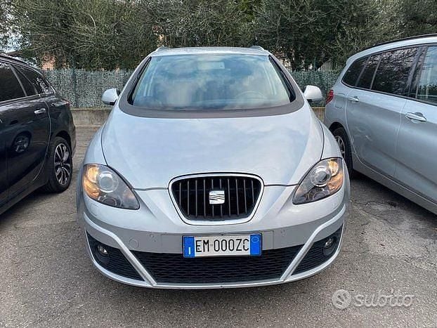 Usata Seat Altea XL Style 105 CV (77 kW) 2012 Grigio Monovolume