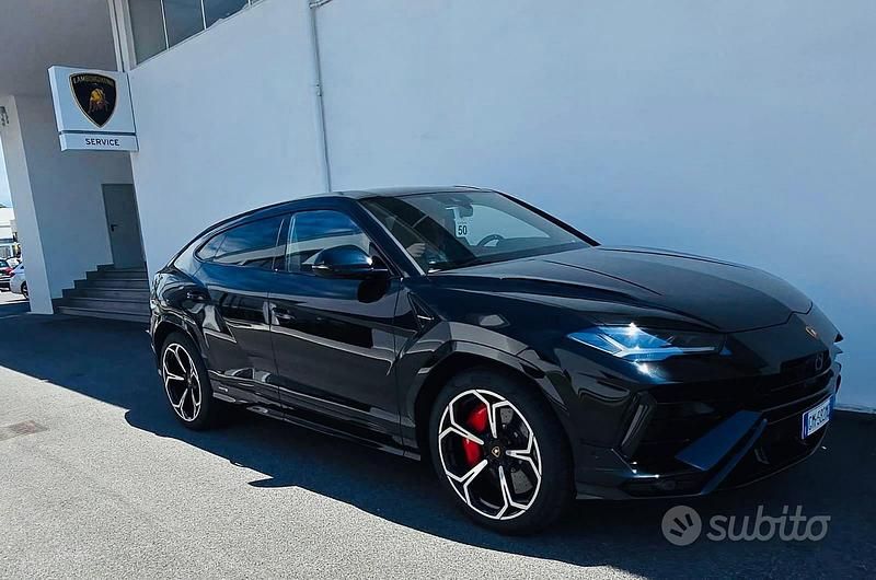 Usata Lamborghini Urus 666 CV (489 kW) 2023 Nero SUV