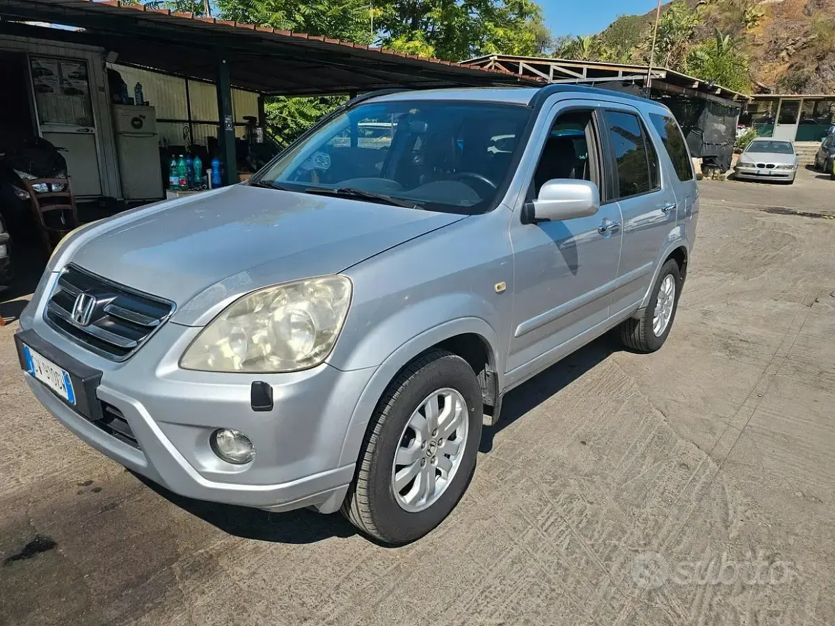 Usata Honda CR-V ES 140 CV (102 kW) 2006 Grigio SUV