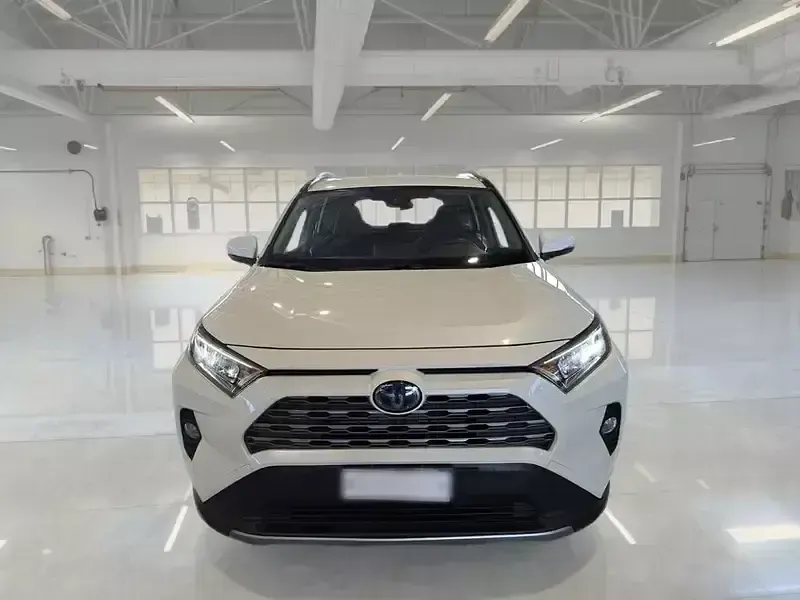 Usata Toyota RAV4 Hybrid Business Edition 178 CV (130 kW) 2021 Bianco SUV