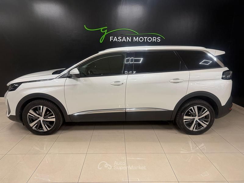 Usata Peugeot 5008 Allure 131 CV (96 kW) 2021 Bianco SUV