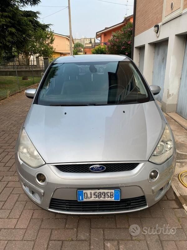 Usata Ford S-MAX 150 CV (110 kW) 2007 Grigio Monovolume